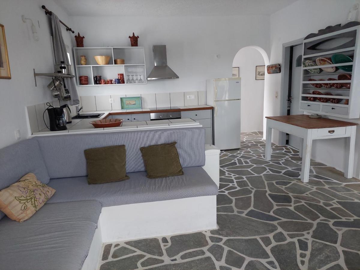 Styfilia Beachfront Apartments Platis Gialos  Eksteriør billede