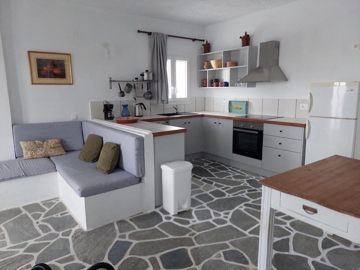 Styfilia Beachfront Apartments Platis Gialos  Eksteriør billede