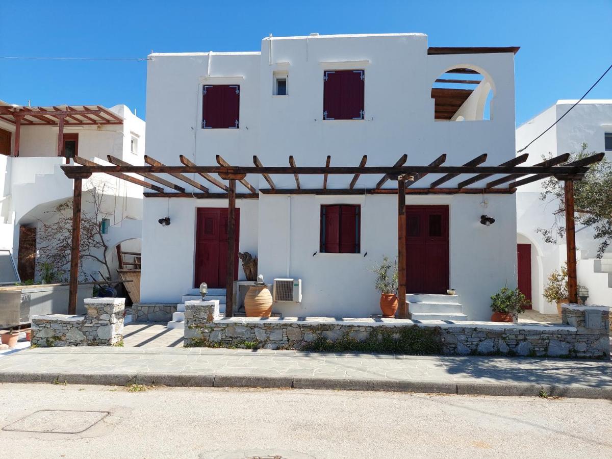Styfilia Beachfront Apartments Platis Gialos  Eksteriør billede