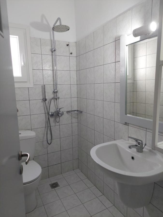 Styfilia Beachfront Apartments Platis Gialos  Eksteriør billede