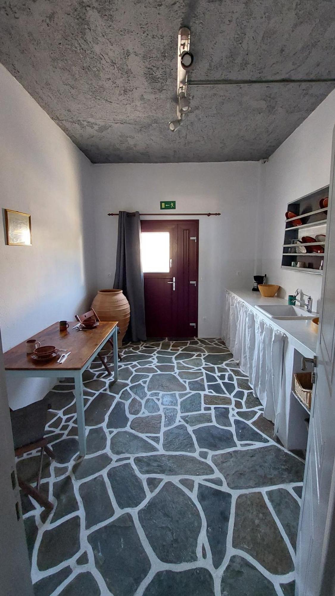 Styfilia Beachfront Apartments Platis Gialos  Eksteriør billede